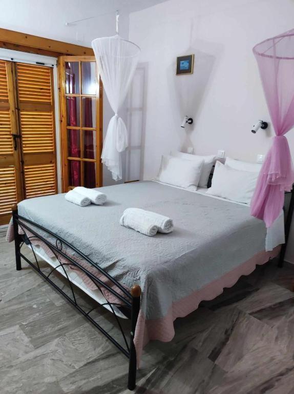 Hotel Marianna House Agios Georgios Pagon Camera foto