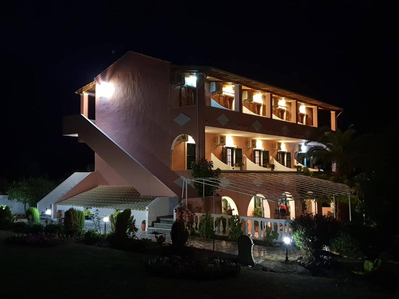 Hotel Marianna House Agios Georgios Pagon Esterno foto